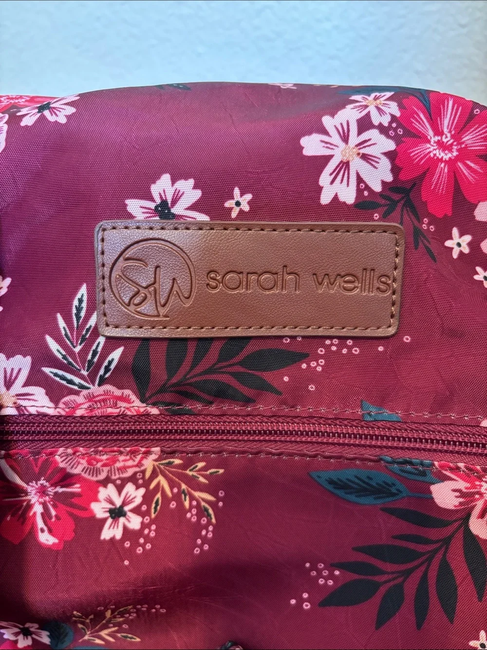 Sarah Wells Lizzy Pumping Nursing Bag with Pumparoo Accessory Berry Bloom Color